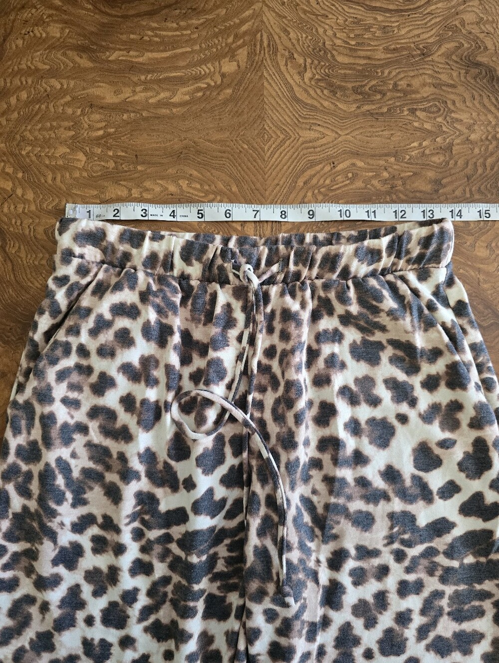 Texas True Threads Leopard Animal Print Jogger Sweatpants Womens Size M - Picture 5 of 6